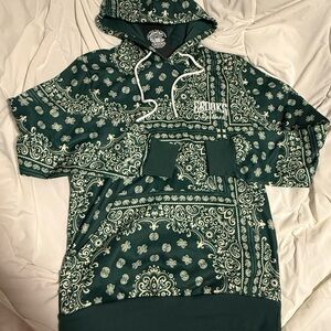 Crooks and castles Men's Green Bandana-Print Hoodie Sweater size men small. D14